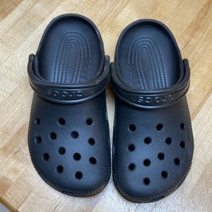 Black Crocs